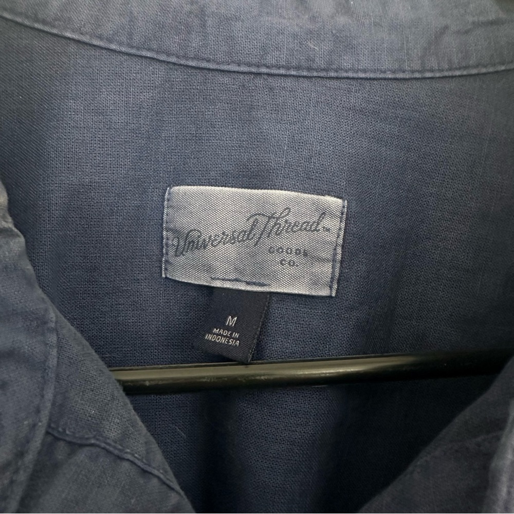 UNIVERSAL THREAD - Blue Cropped Collared Long Sleeve - Picture 2 of 3